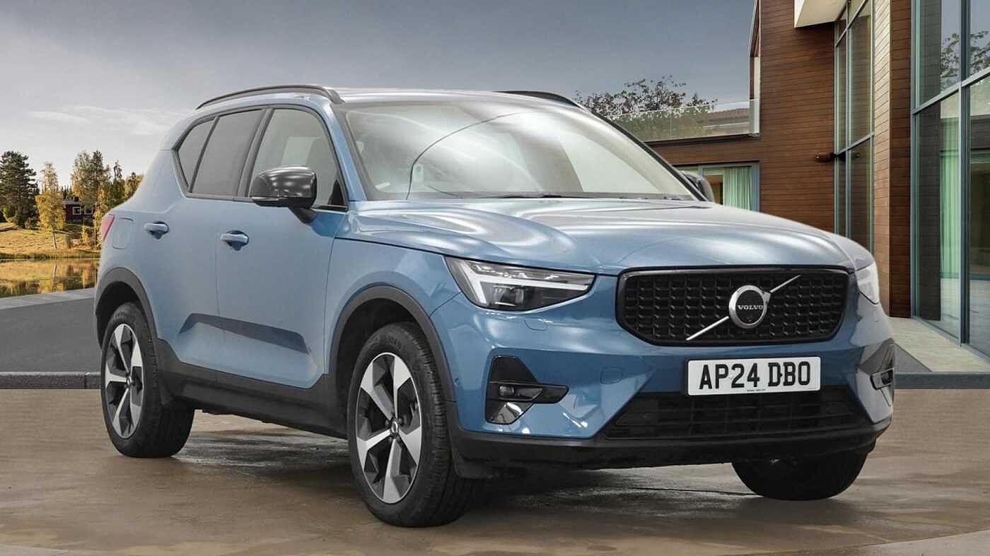 Main listing image - Volvo XC40