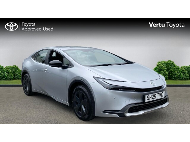 Main listing image - Toyota Prius Plug-In