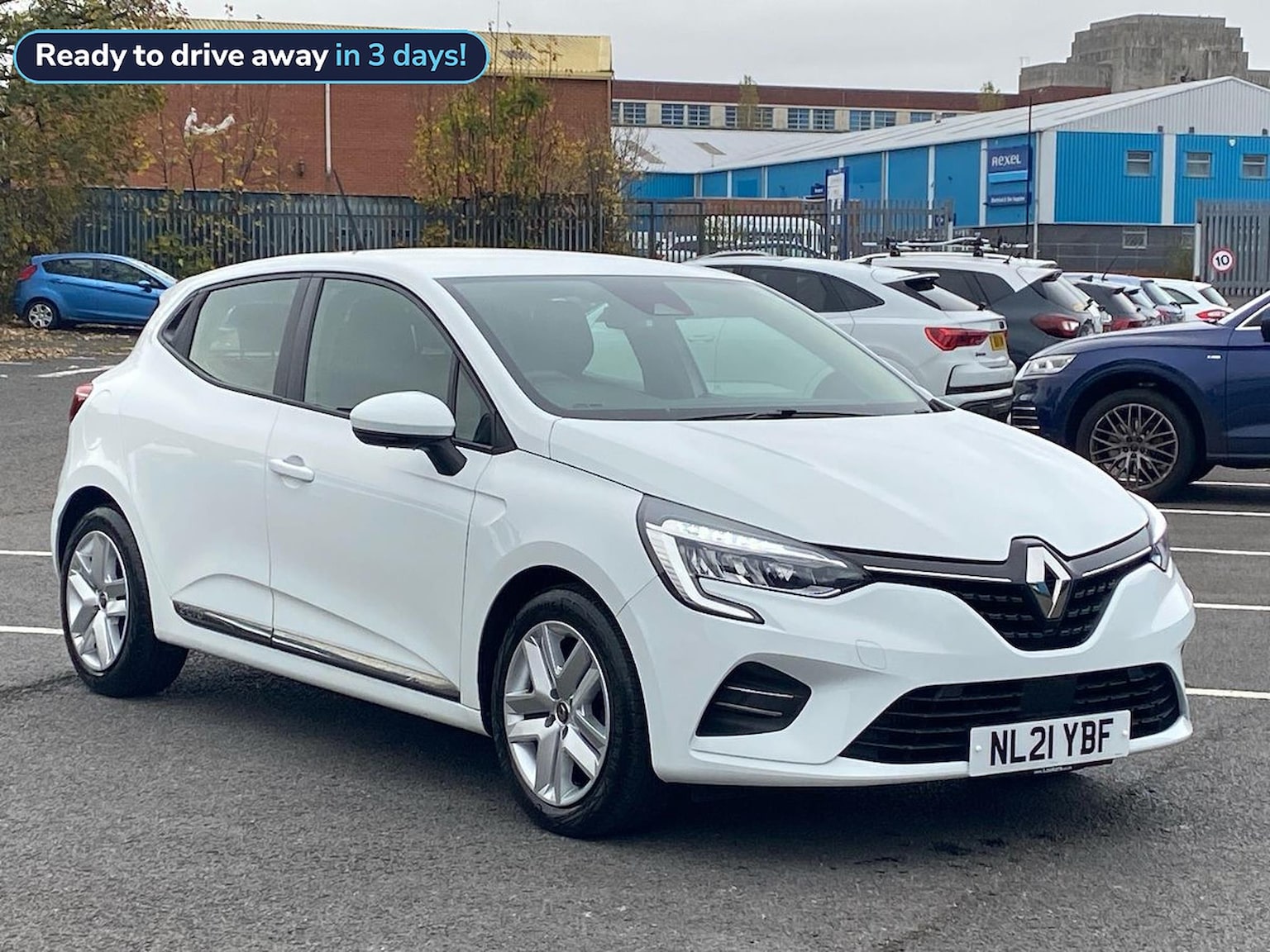 Main listing image - Renault Clio