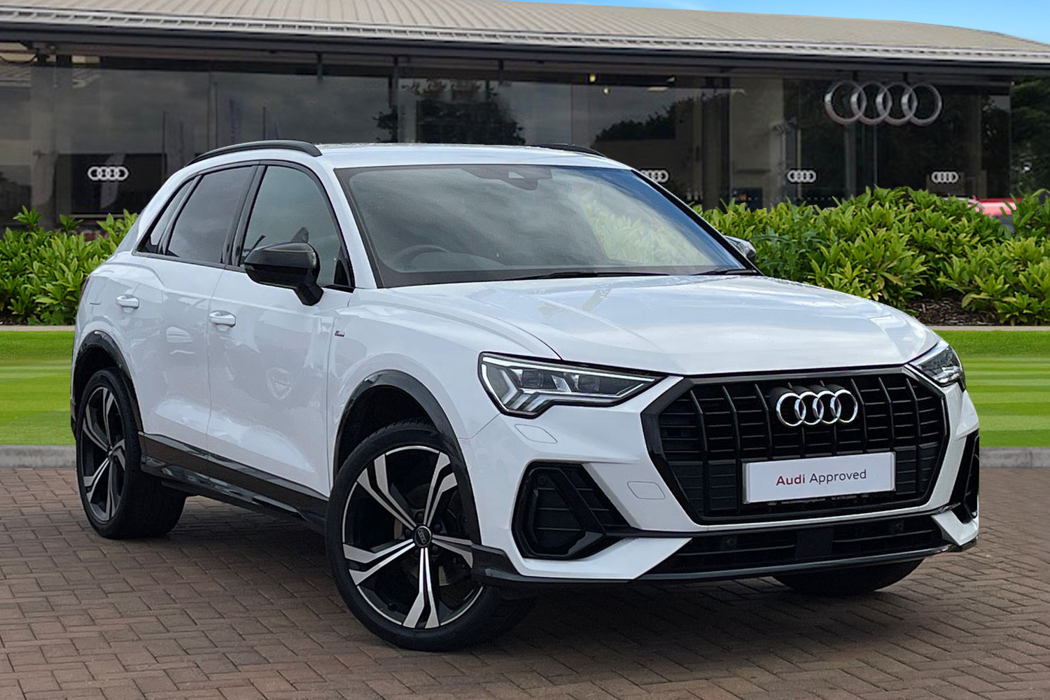 Main listing image - Audi Q3