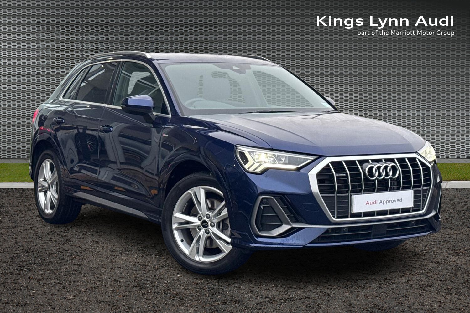 Main listing image - Audi Q3