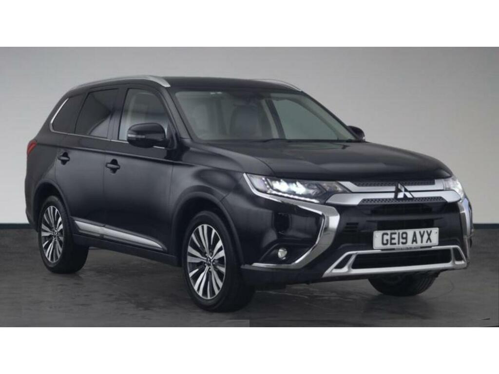 Main listing image - Mitsubishi Outlander