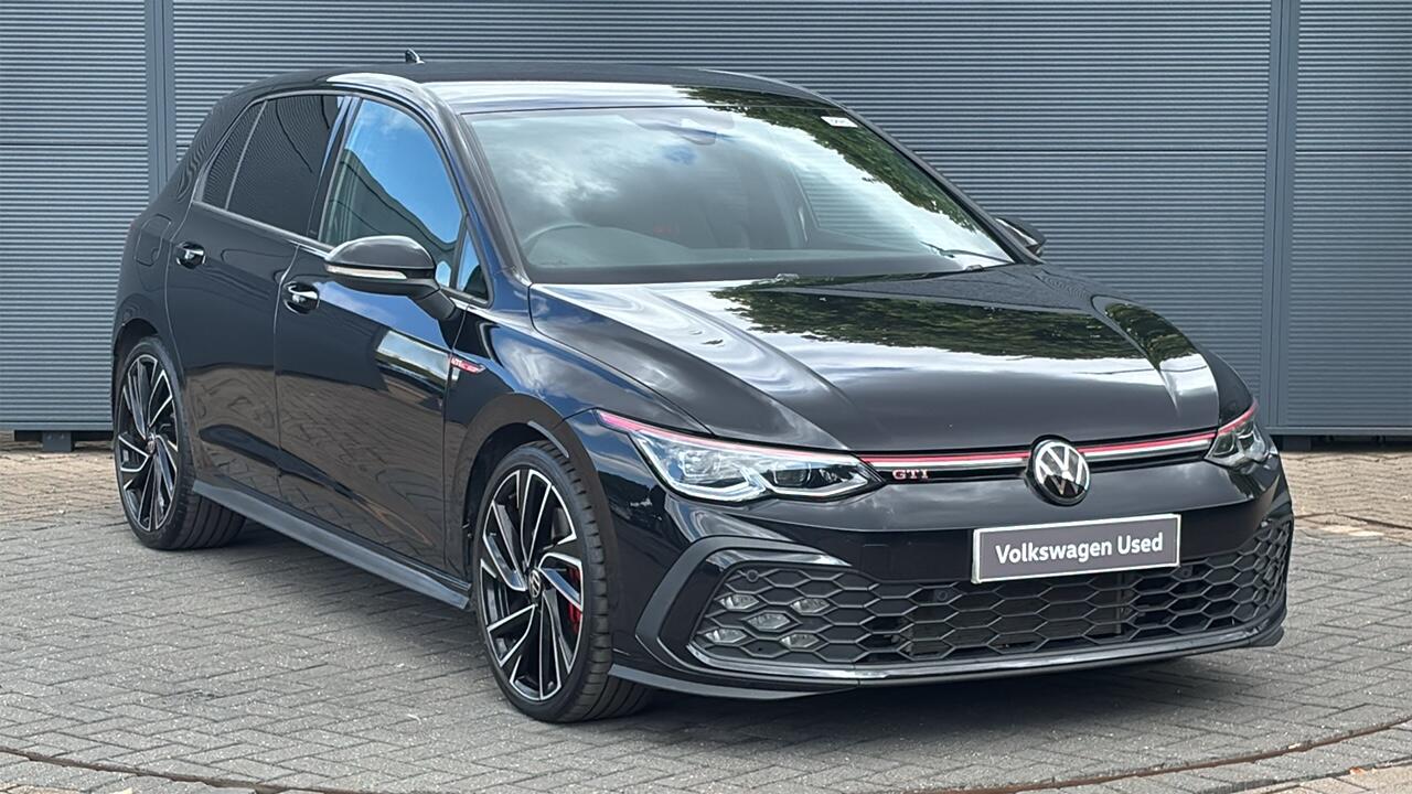 Main listing image - Volkswagen Golf