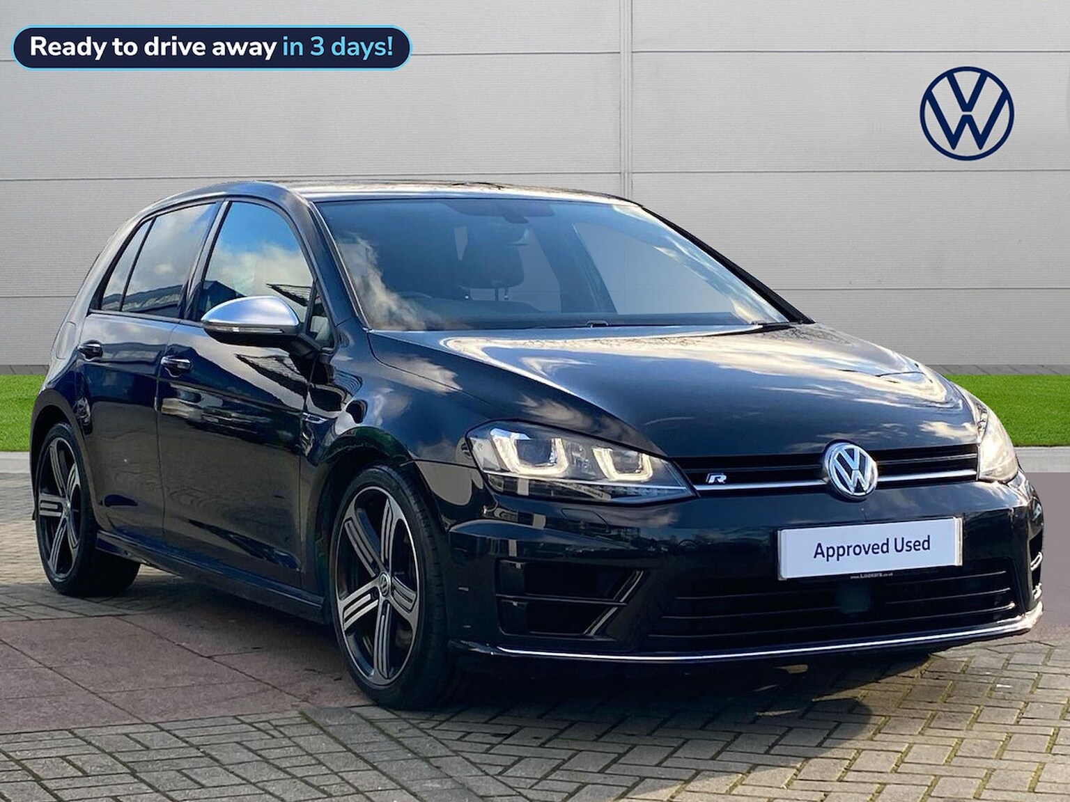 Main listing image - Volkswagen Golf R