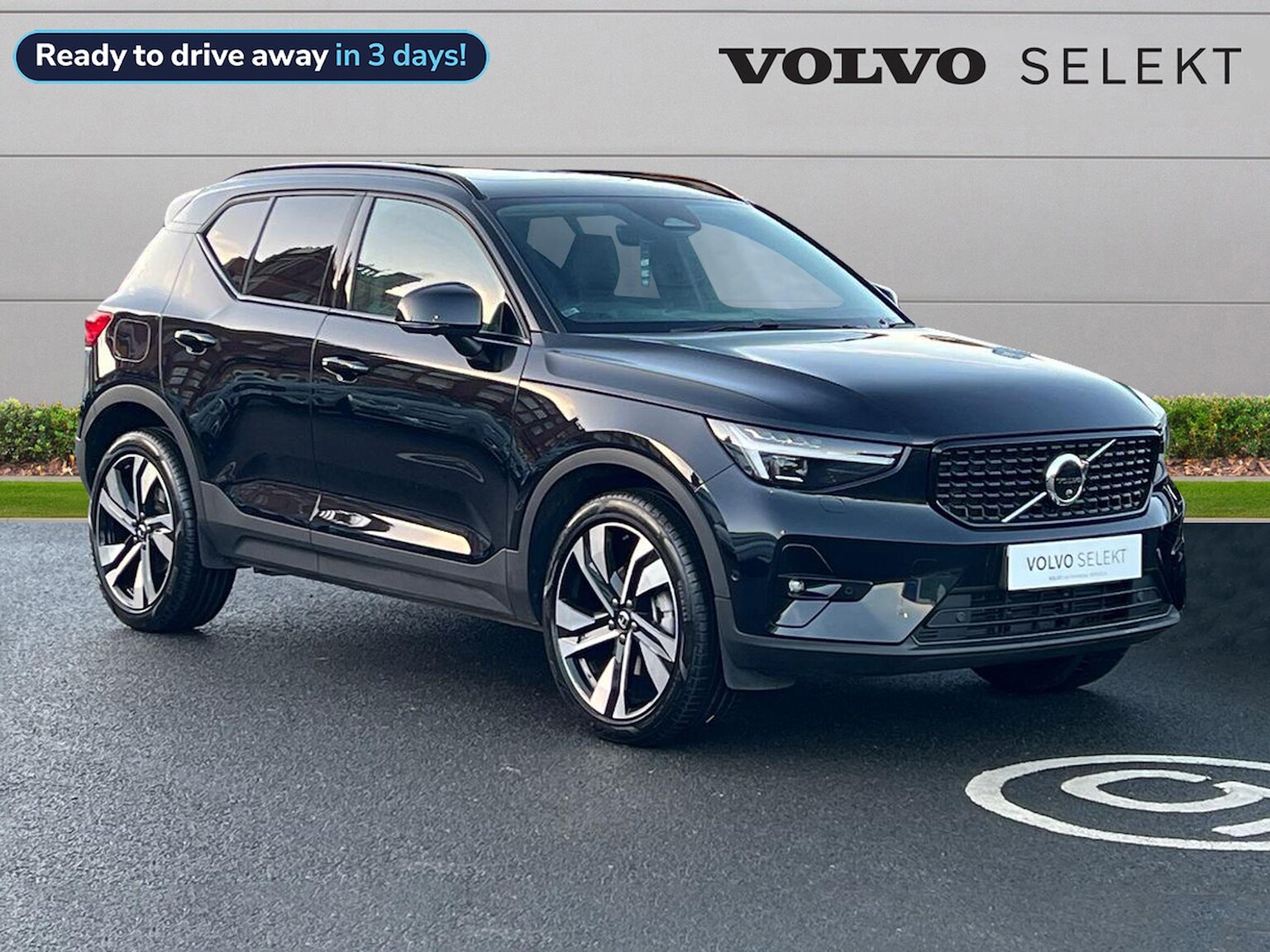 Main listing image - Volvo XC40