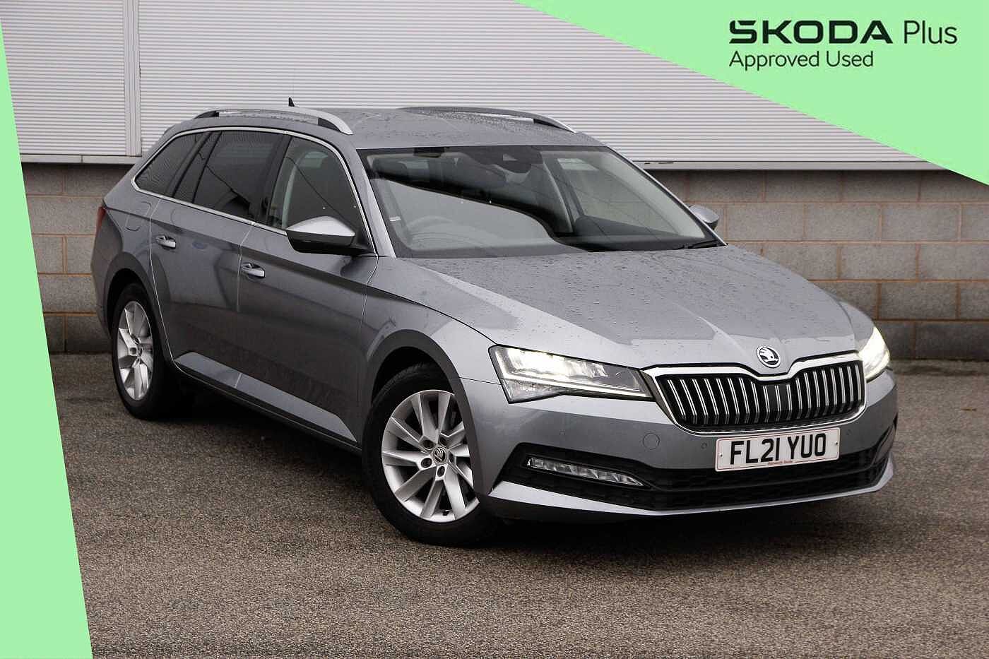 Main listing image - Skoda Superb Estate