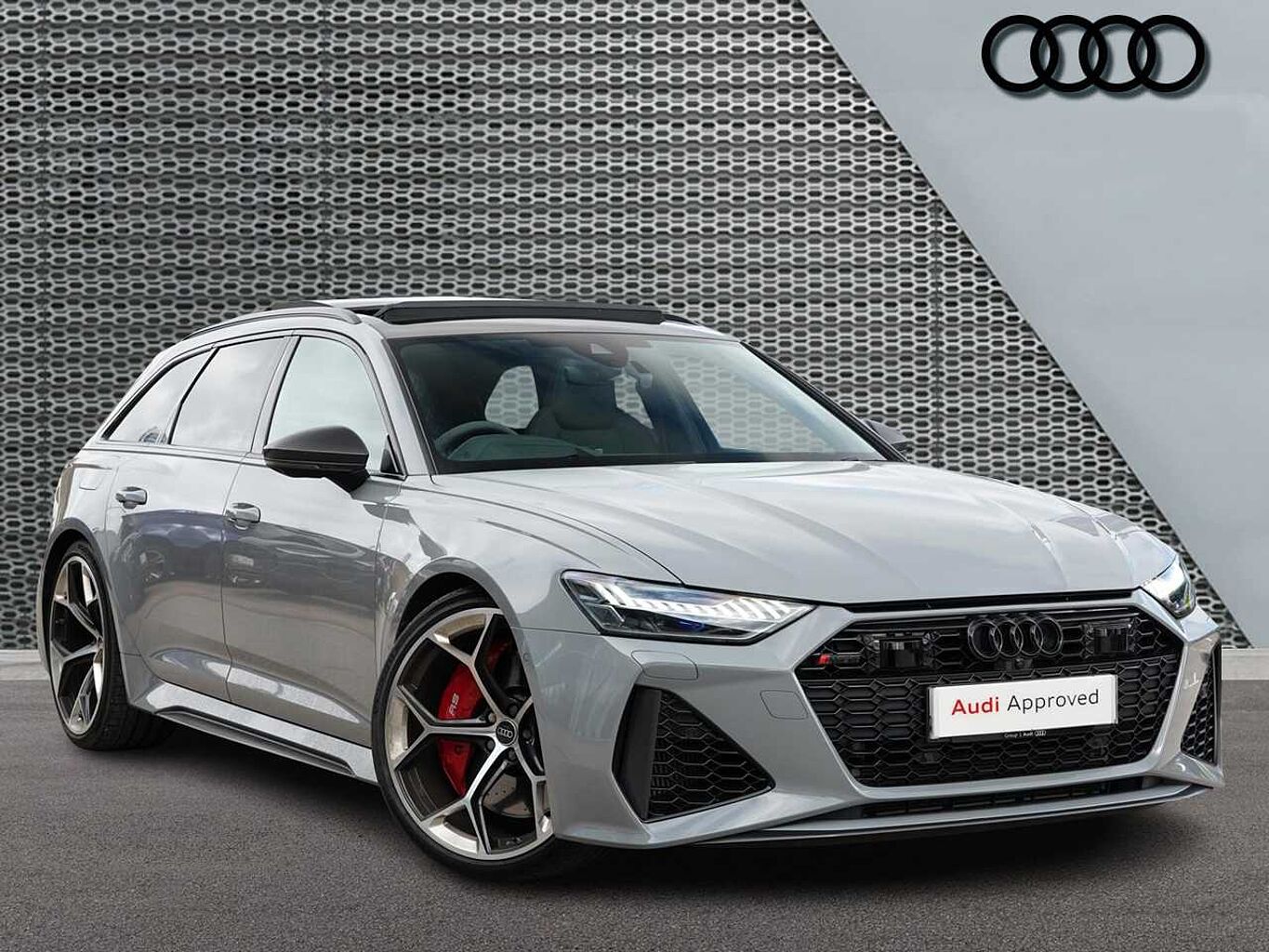 Main listing image - Audi RS6