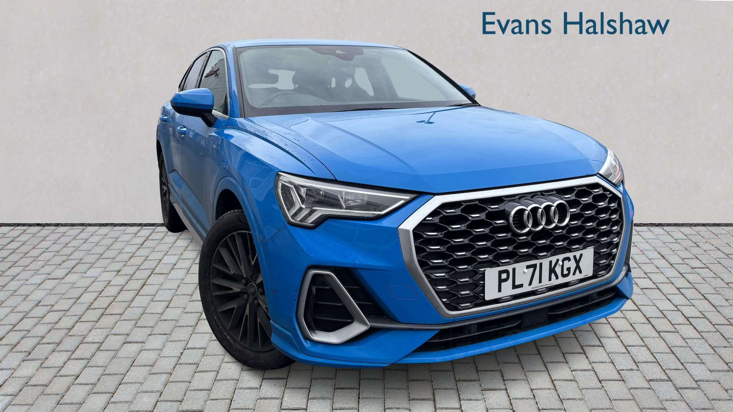 Main listing image - Audi Q3