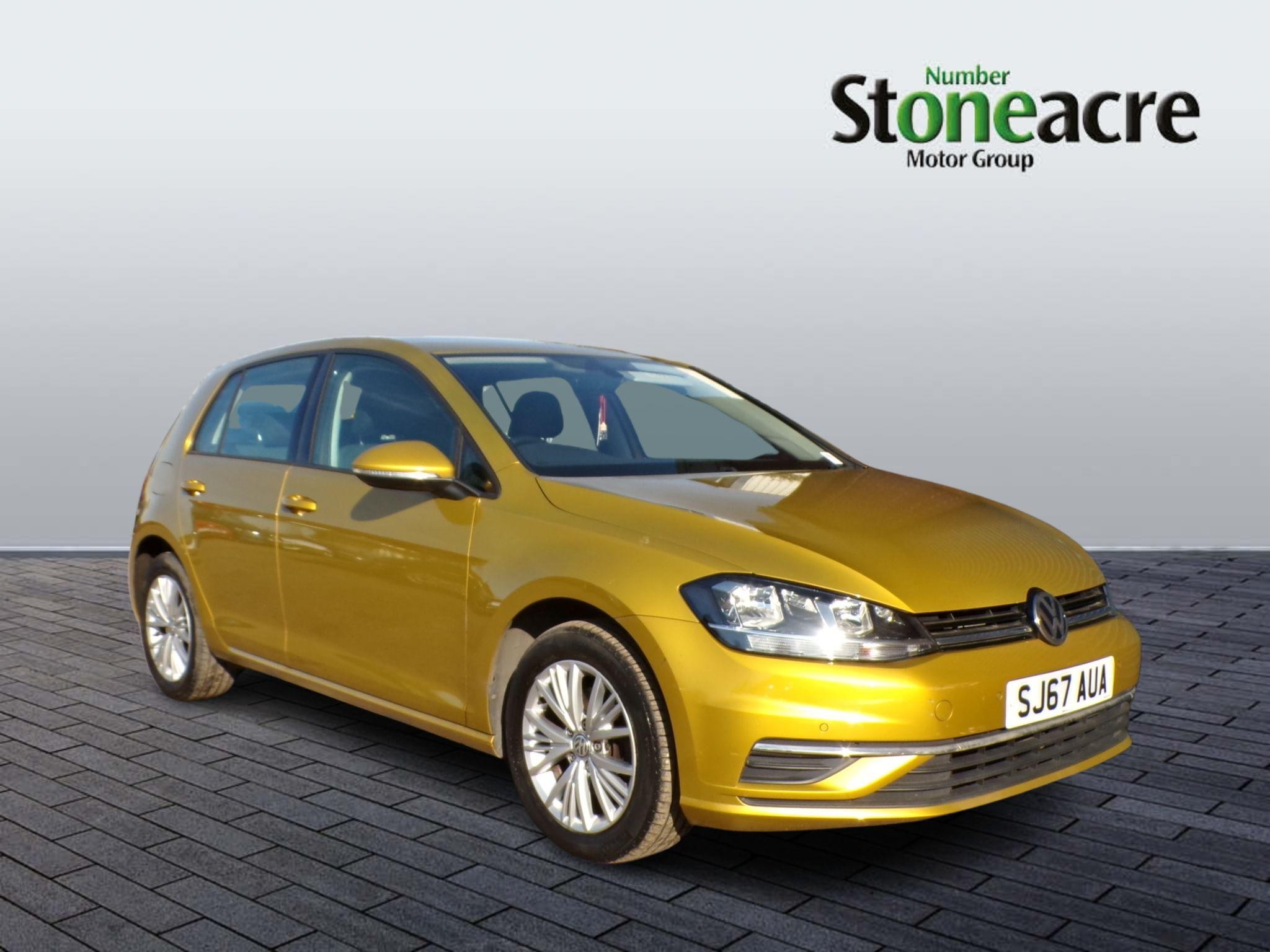 Main listing image - Volkswagen Golf
