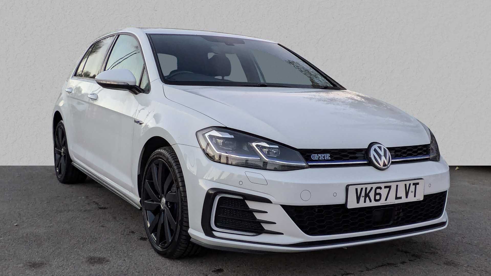 Main listing image - Volkswagen Golf GTE