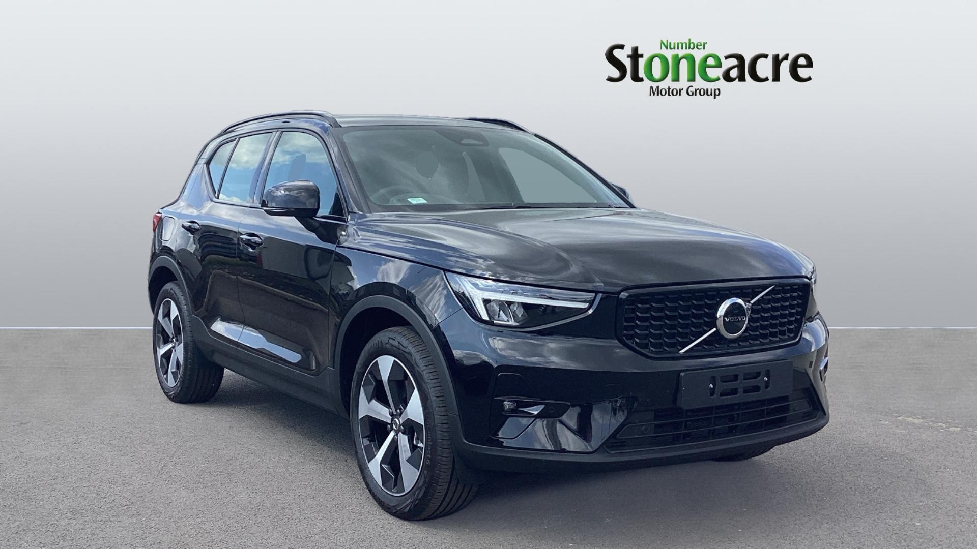 Main listing image - Volvo XC40
