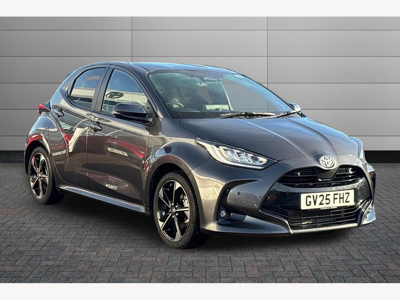 Main listing image - Toyota Yaris