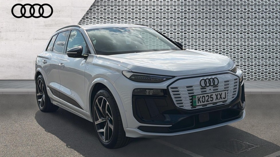 Main listing image - Audi Q6 e-tron