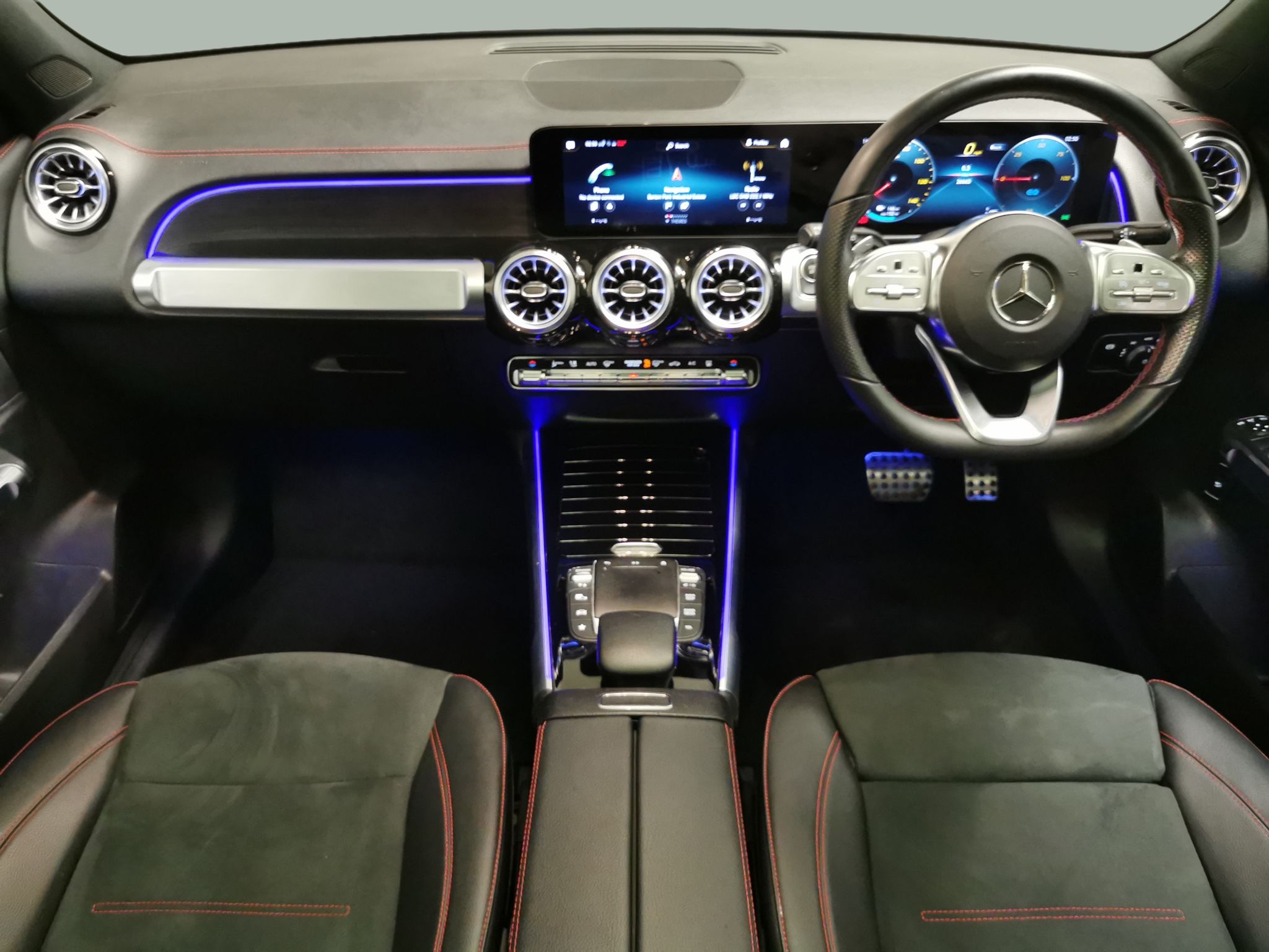 Main listing image - Mercedes-Benz EQB