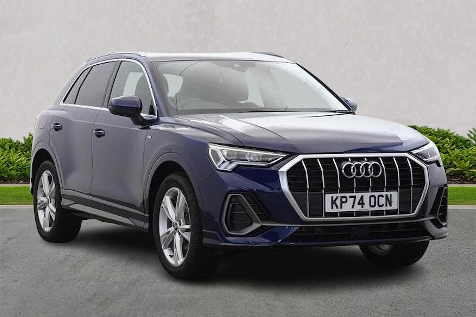 Main listing image - Audi Q3