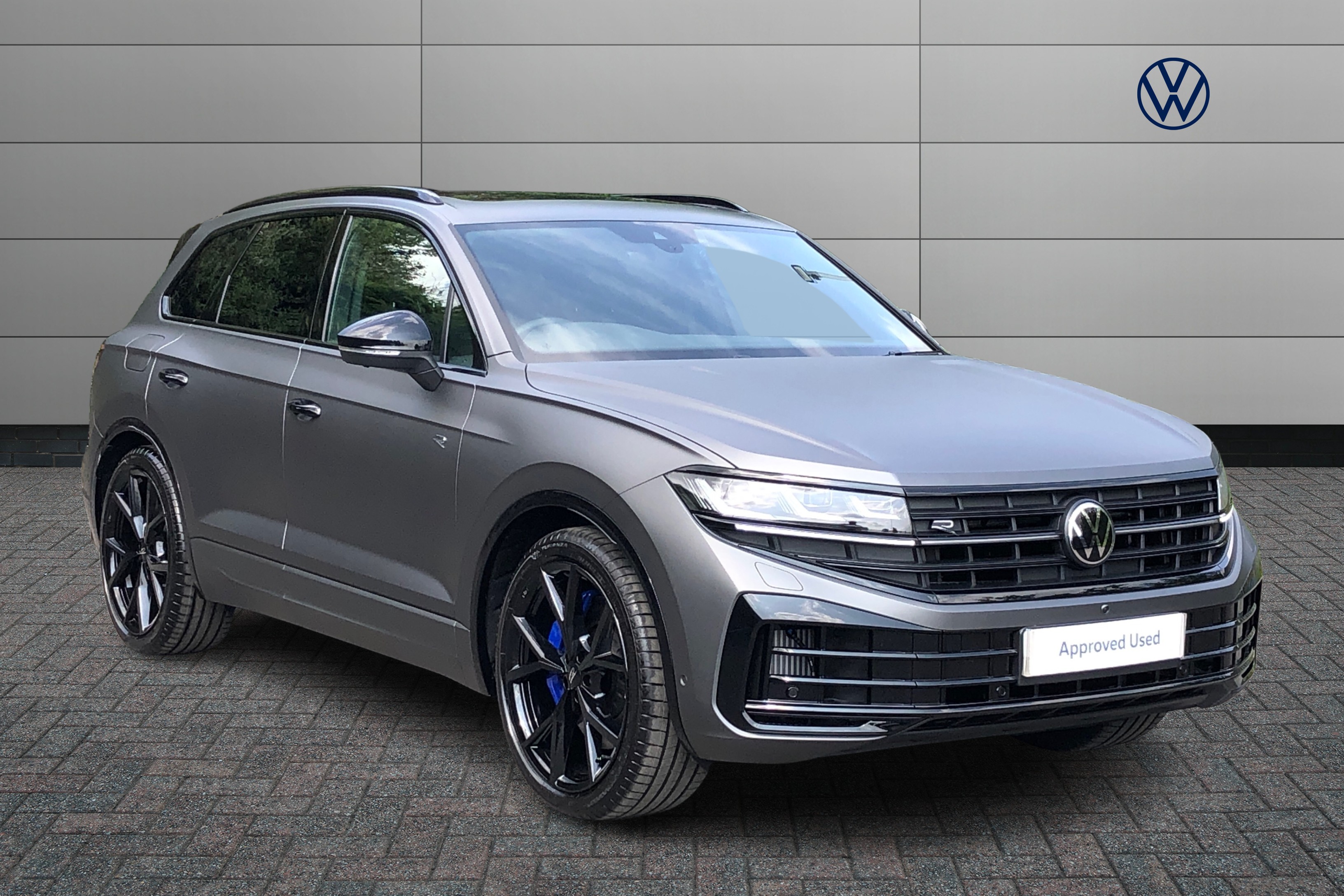 Main listing image - Volkswagen Touareg