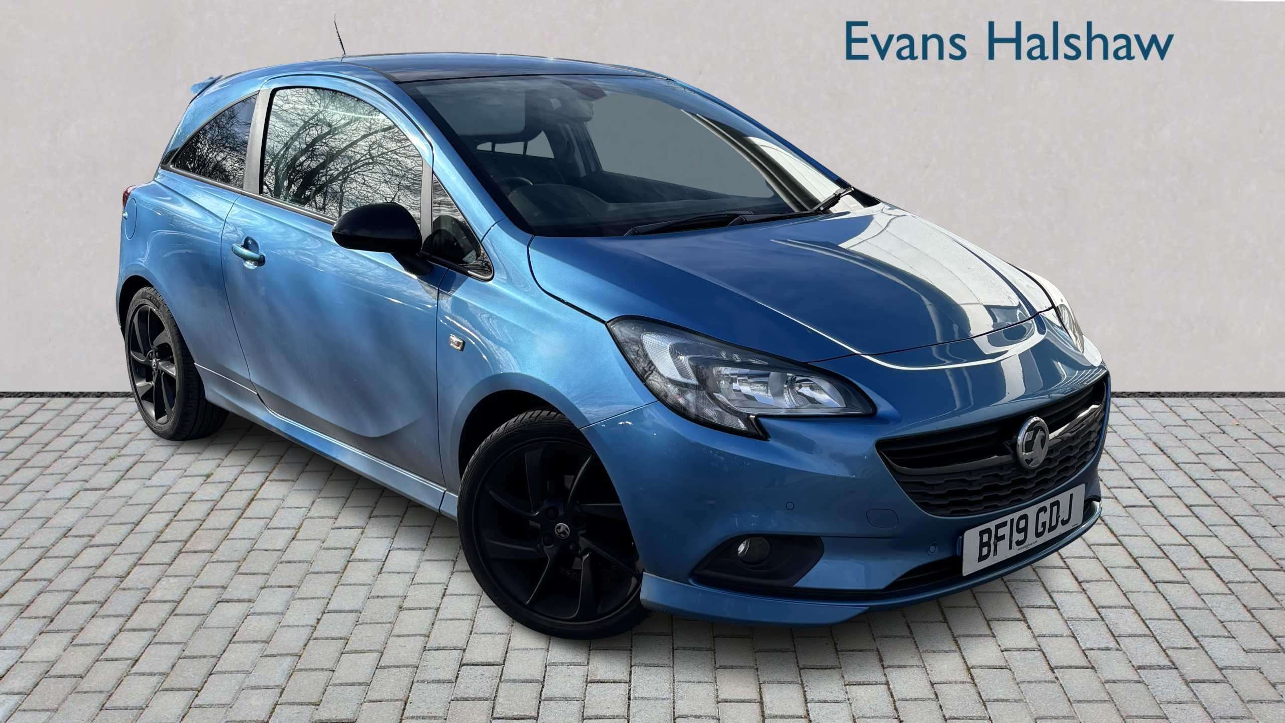 Main listing image - Vauxhall Corsa