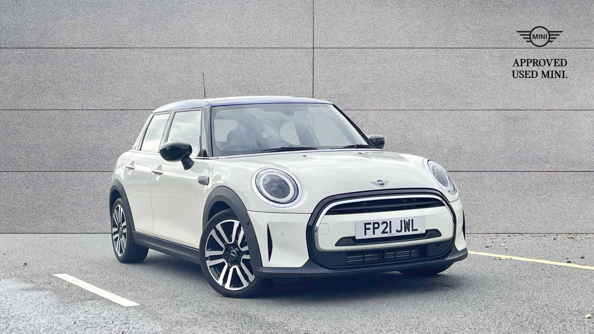 Main listing image - MINI Hatchback 5dr