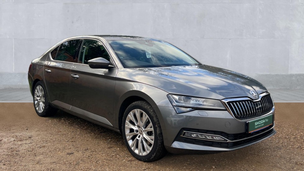 Main listing image - Skoda Superb