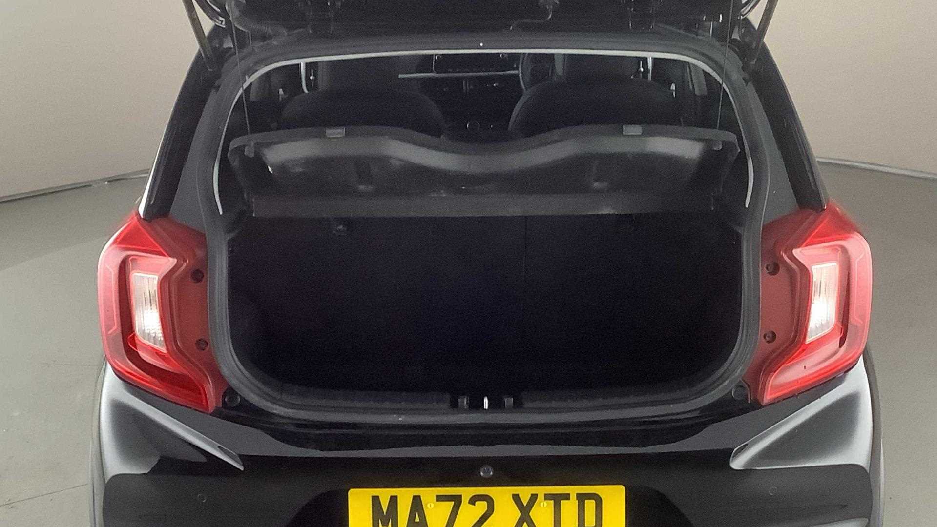 Main listing image - Kia Picanto