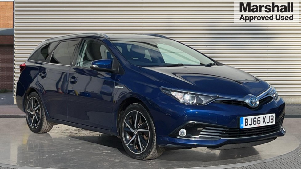 Main listing image - Toyota Auris Touring Sport