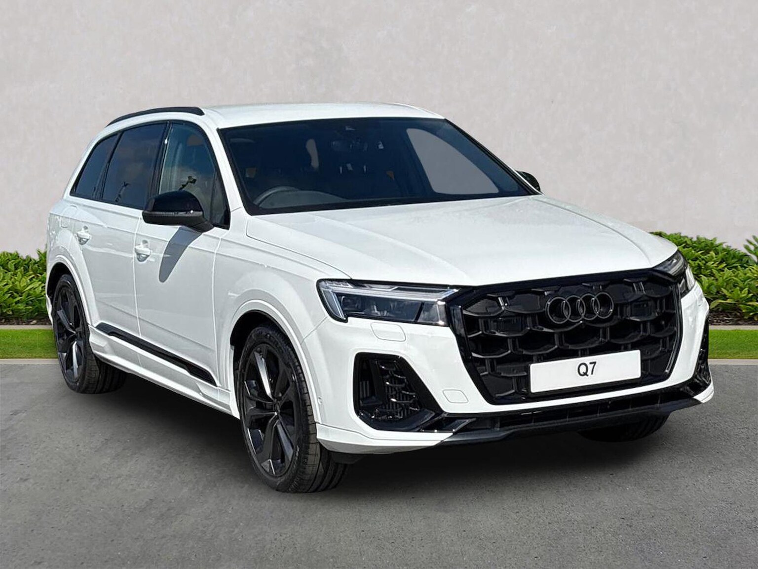 Main listing image - Audi Q7