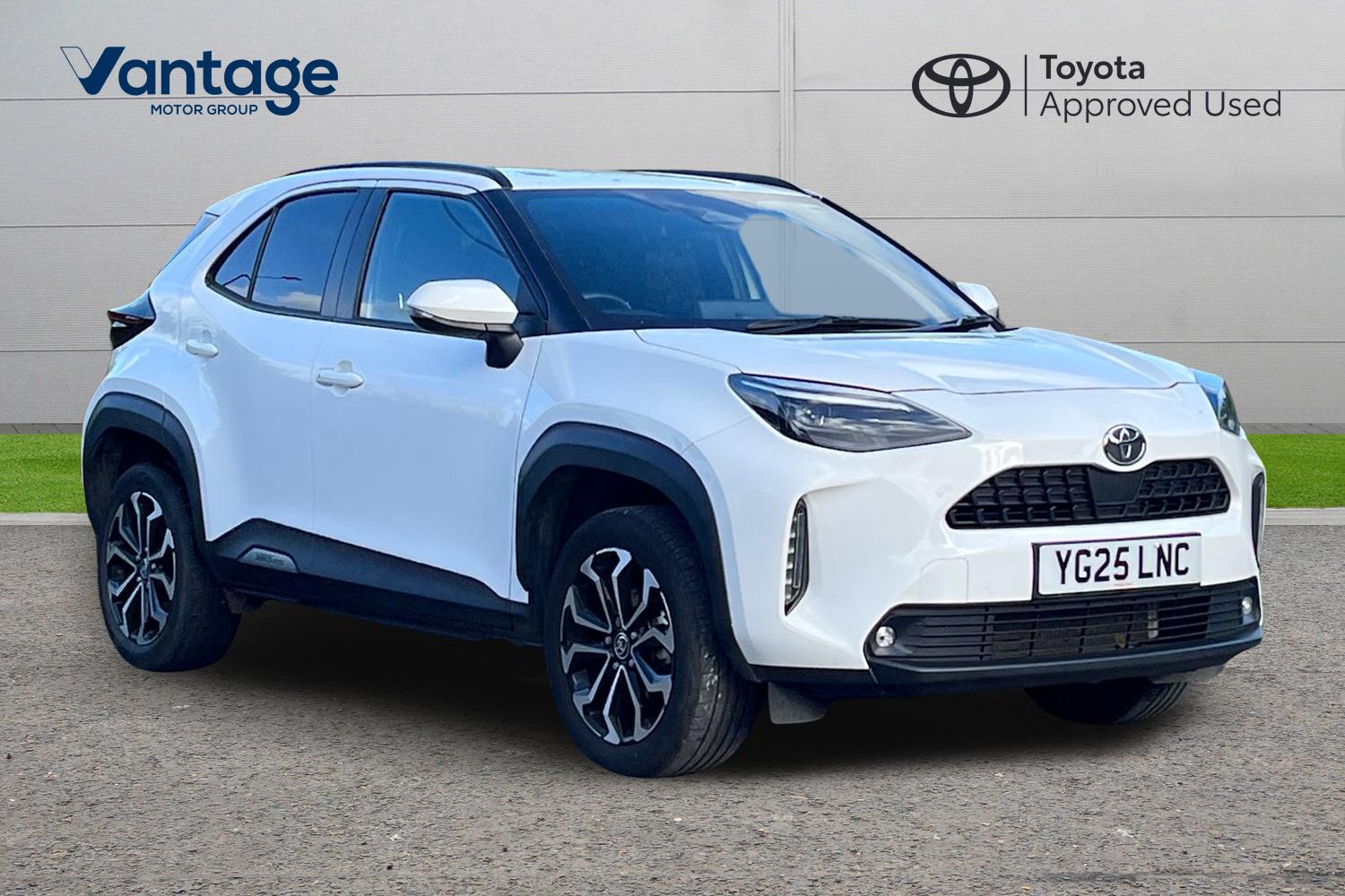 Main listing image - Toyota Yaris Cross