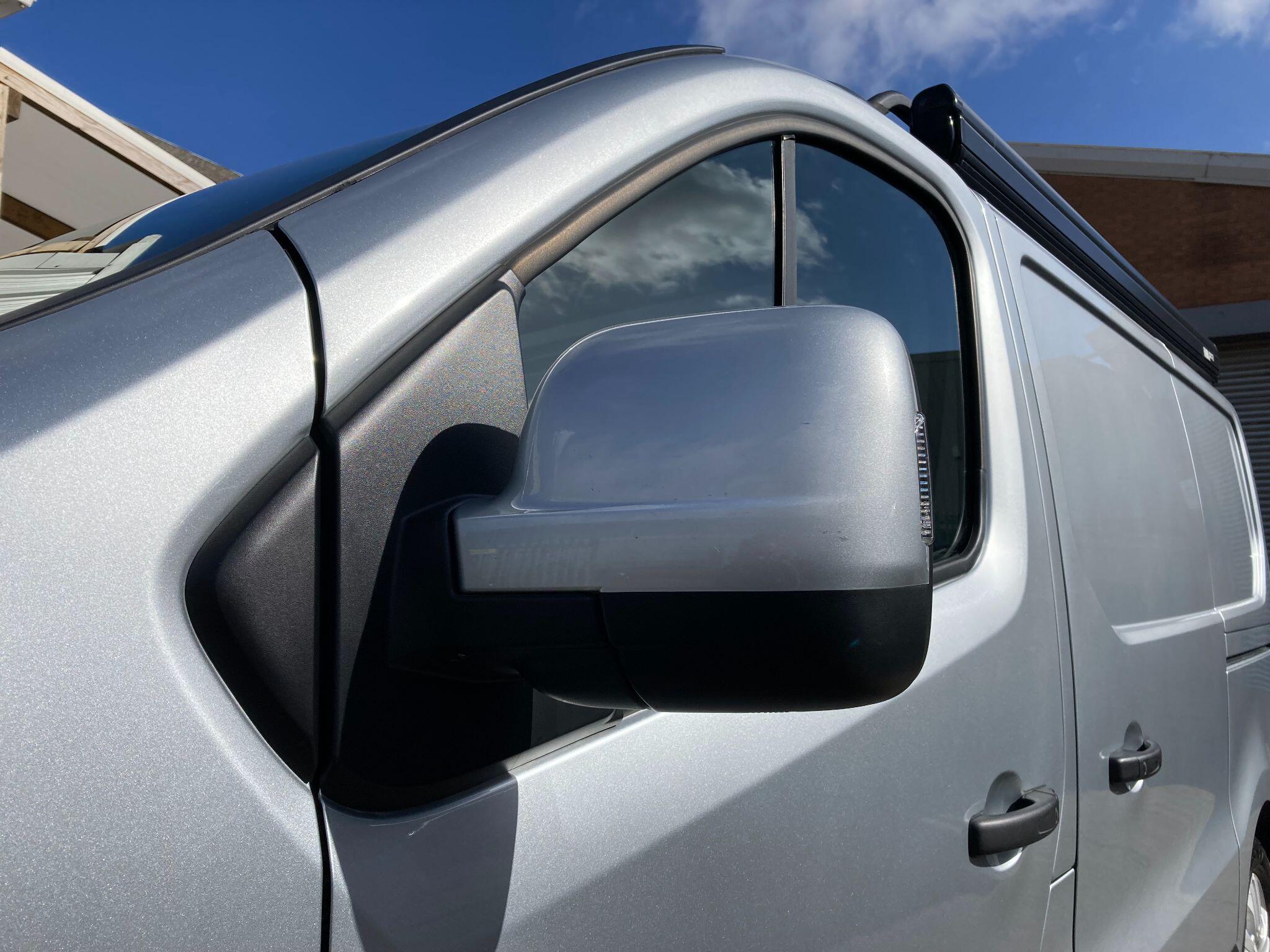 Main listing image - Nissan Primastar