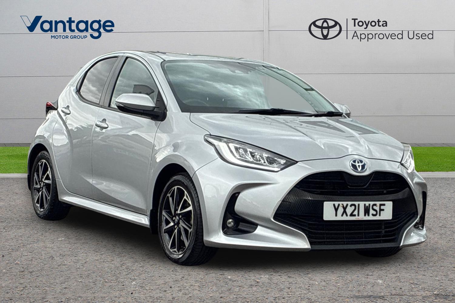 Main listing image - Toyota Yaris