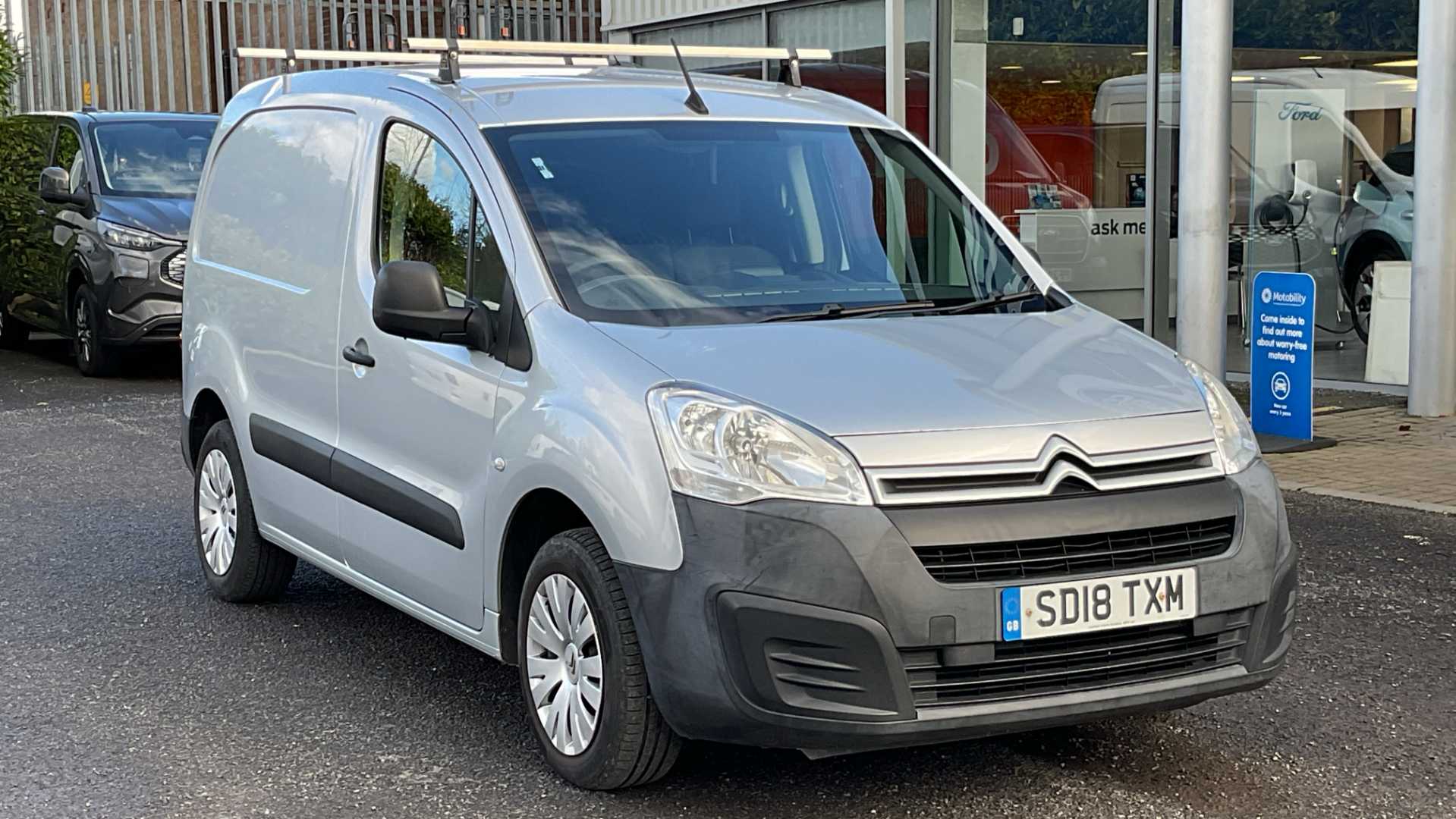 Main listing image - Citroen Berlingo Van