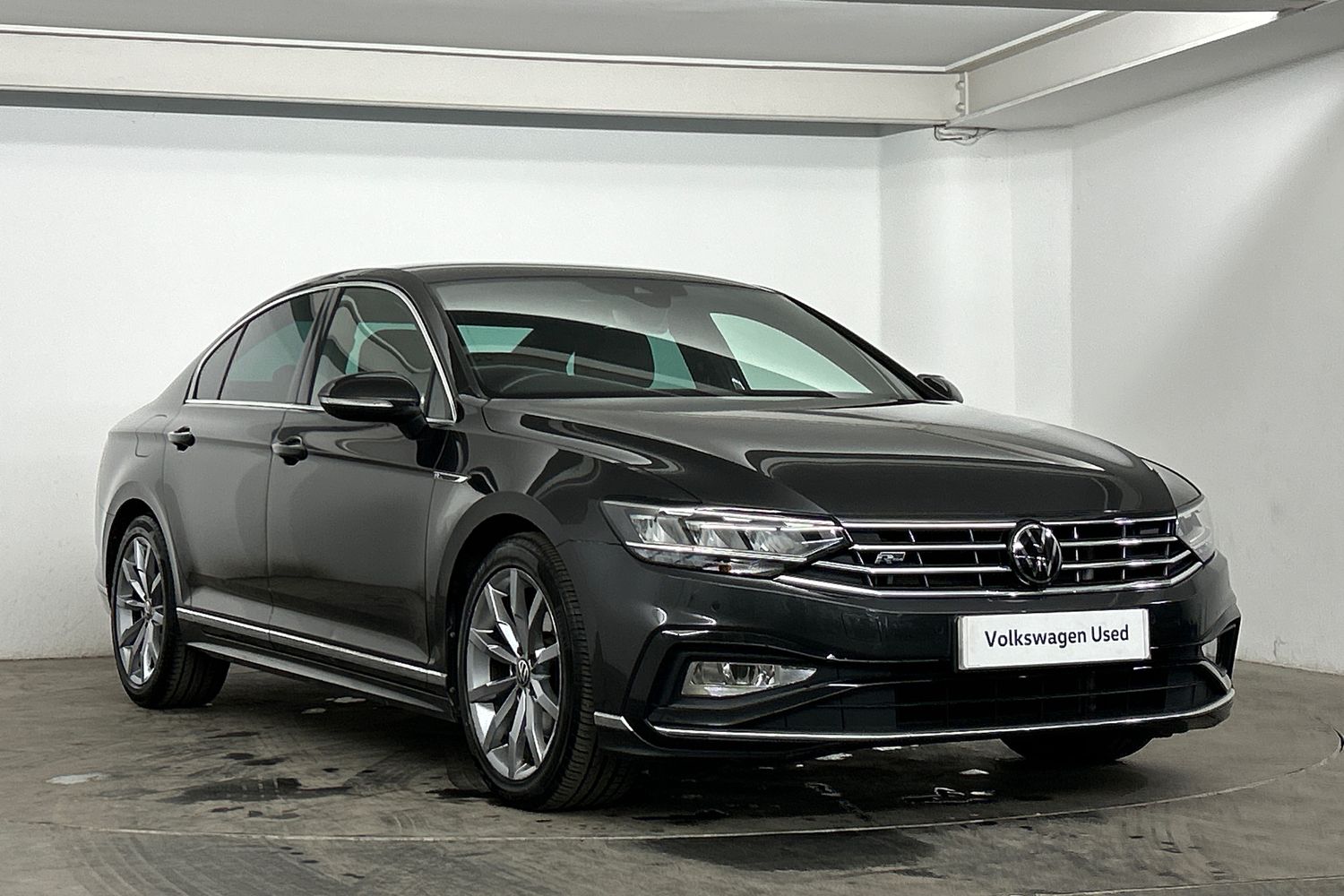 Main listing image - Volkswagen Passat