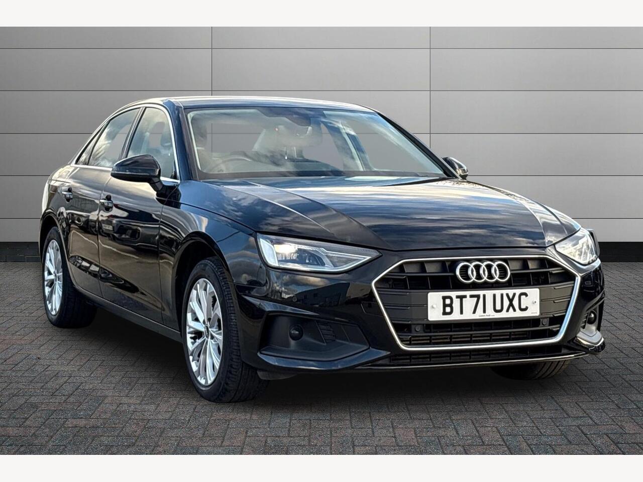 Main listing image - Audi A4