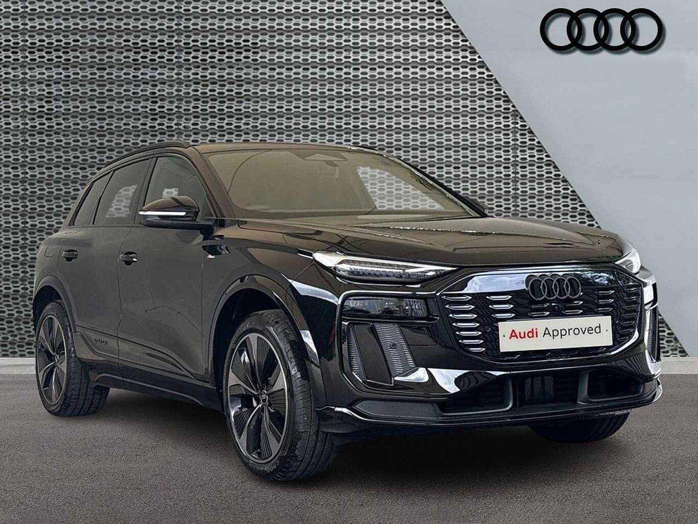 Main listing image - Audi Q6