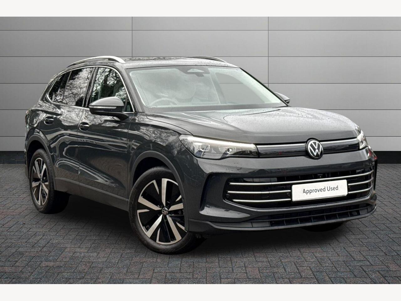 Main listing image - Volkswagen Tiguan
