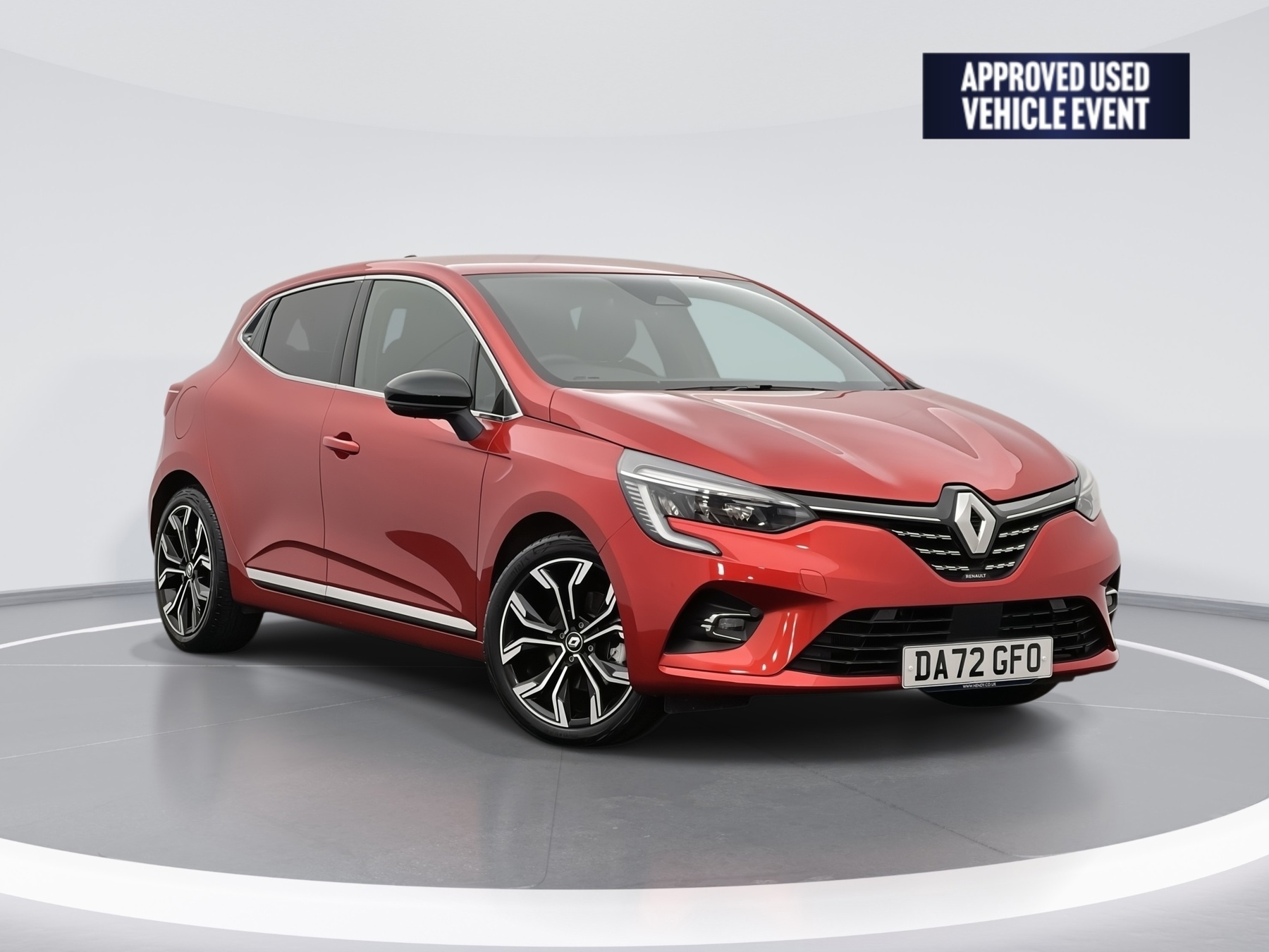 Main listing image - Renault Clio