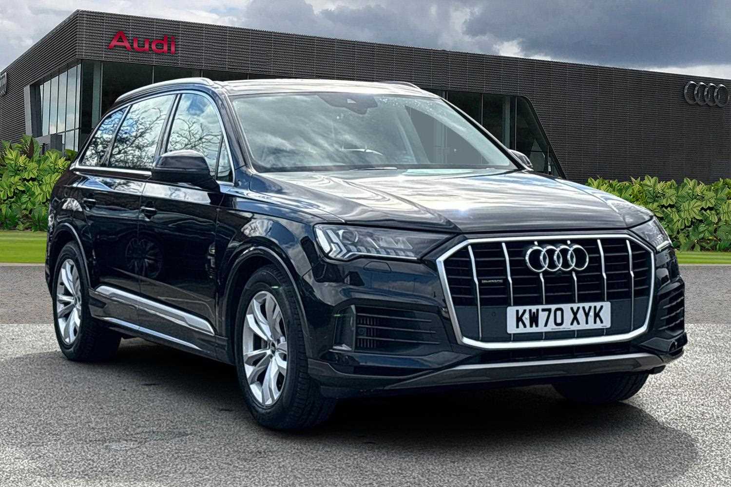 Main listing image - Audi Q7