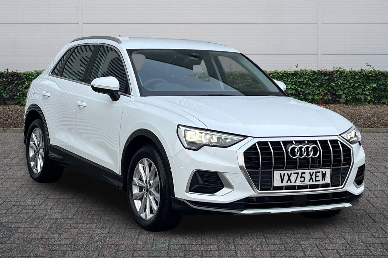Main listing image - Audi Q3