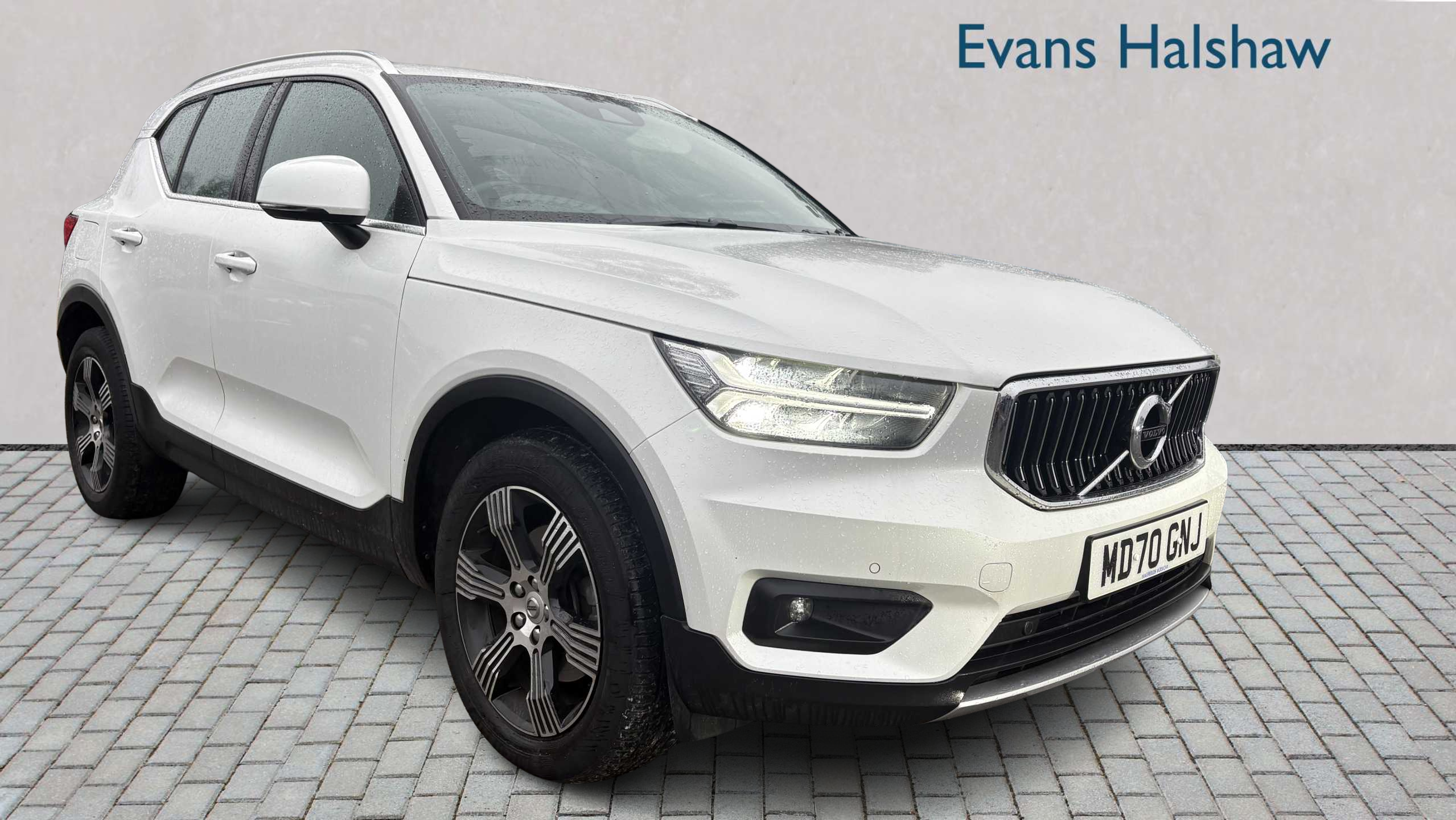 Main listing image - Volvo XC40
