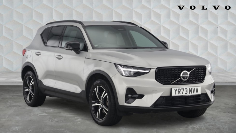 Main listing image - Volvo XC40