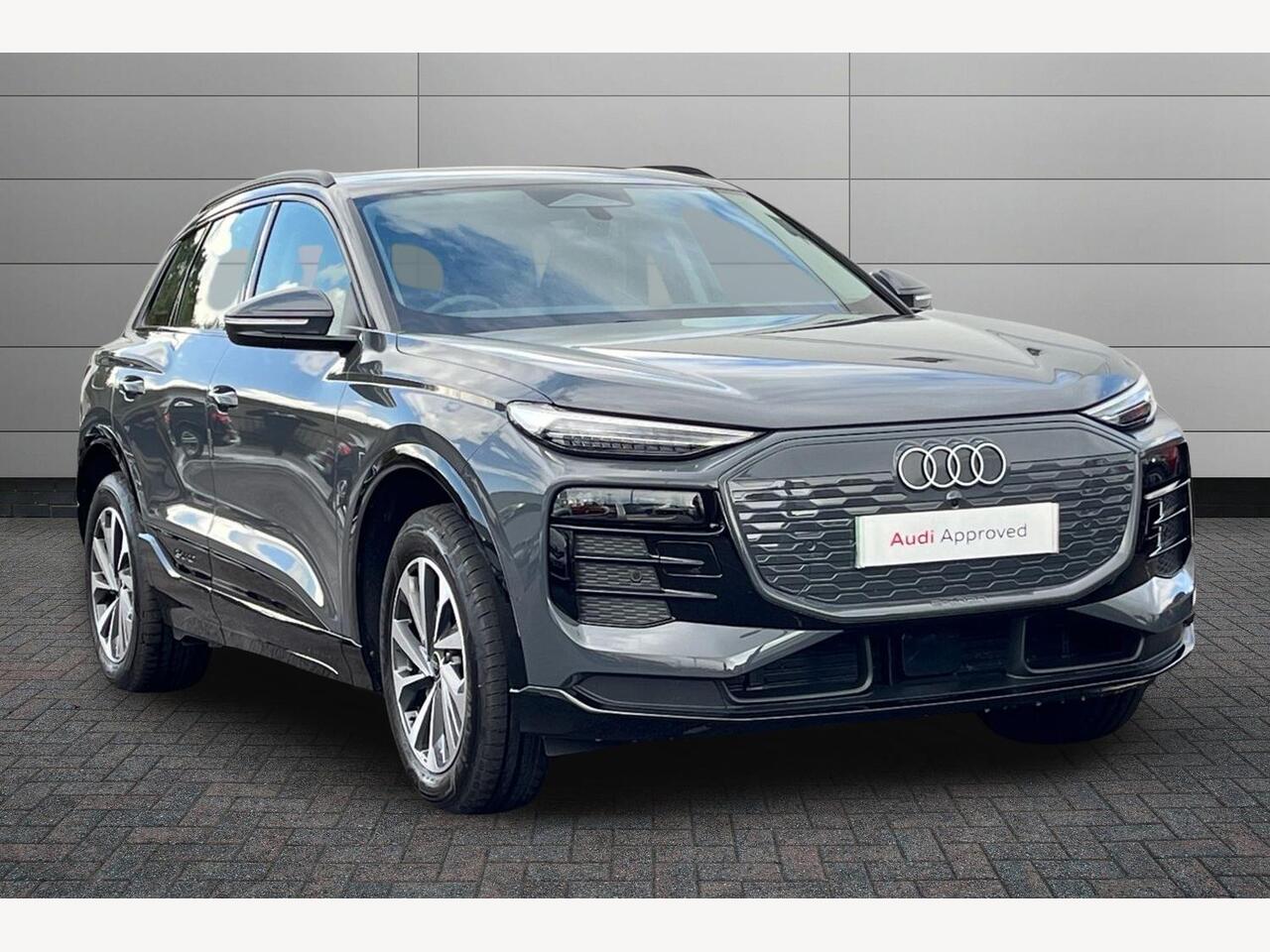 Main listing image - Audi Q6