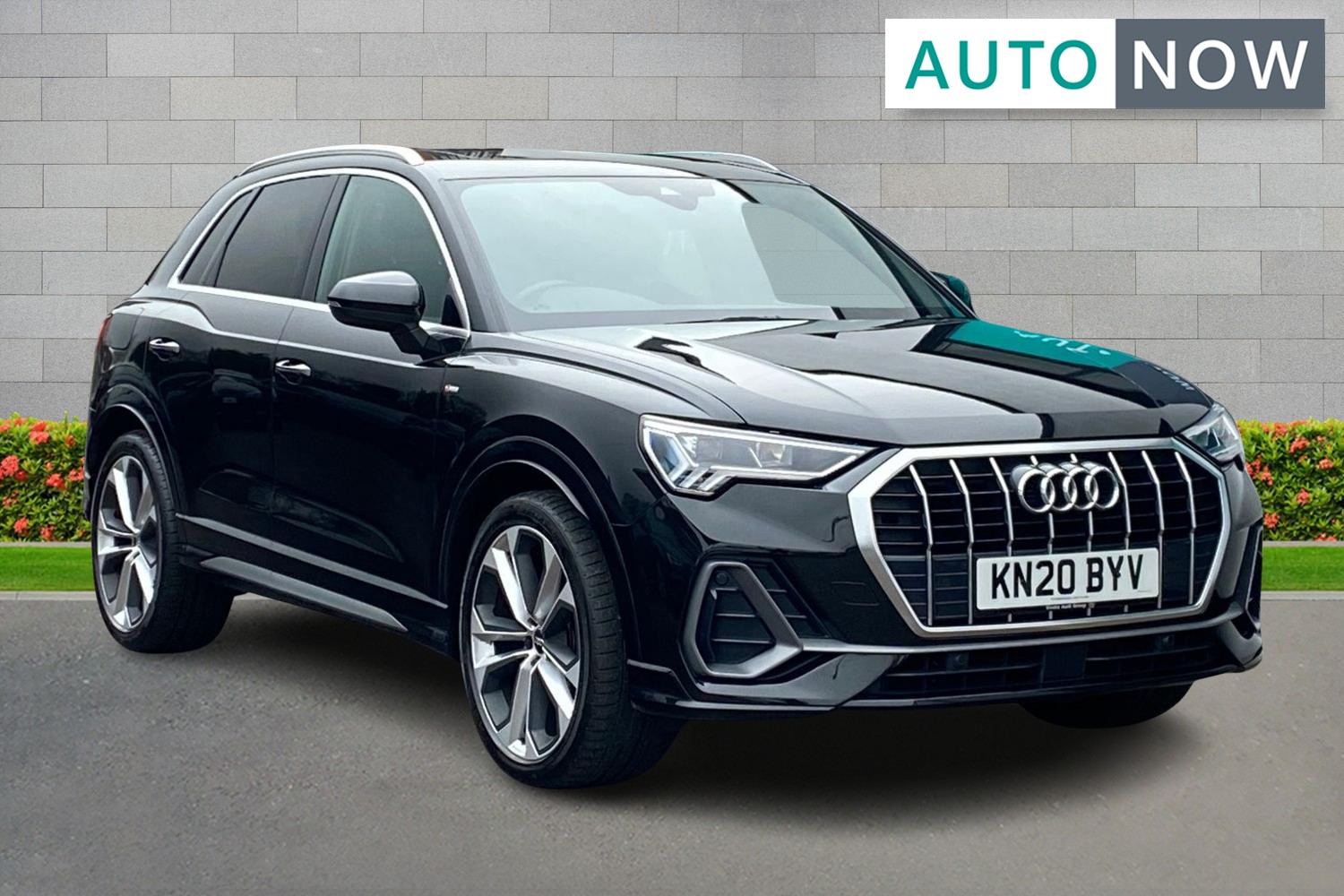 Main listing image - Audi Q3