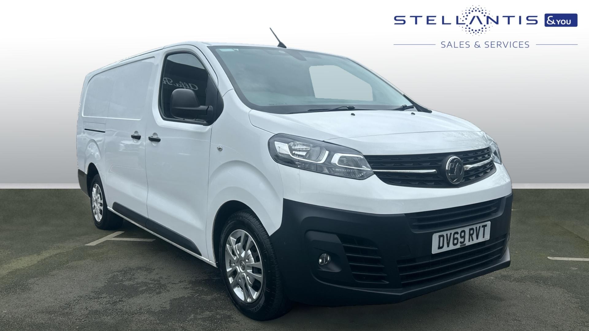 Main listing image - Vauxhall Vivaro