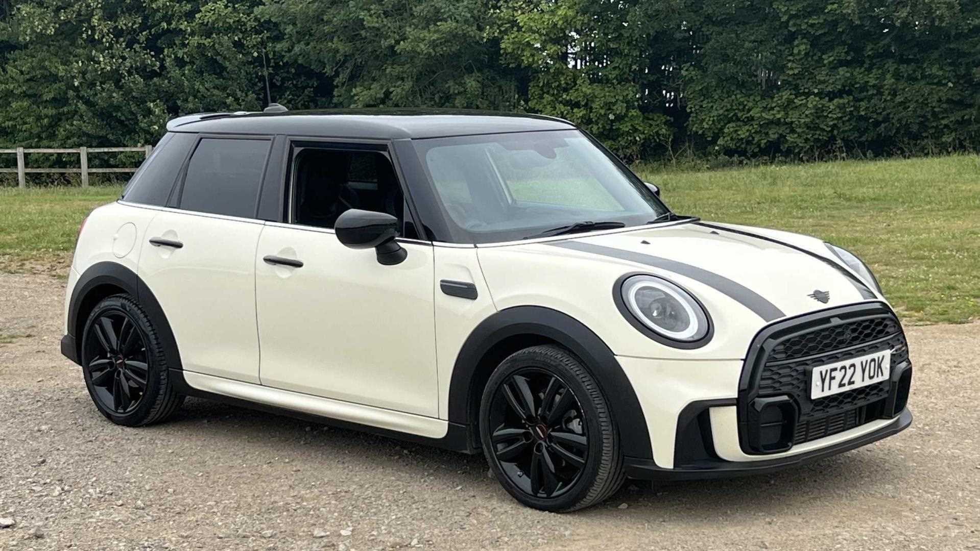 Main listing image - MINI Hatchback 5dr