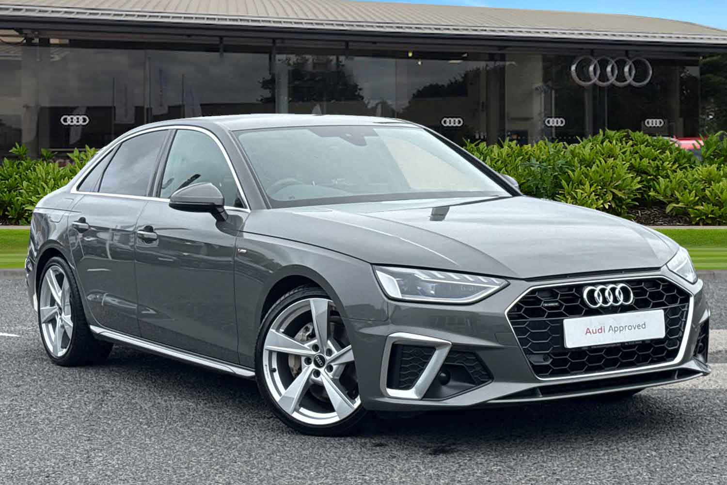 Main listing image - Audi A4