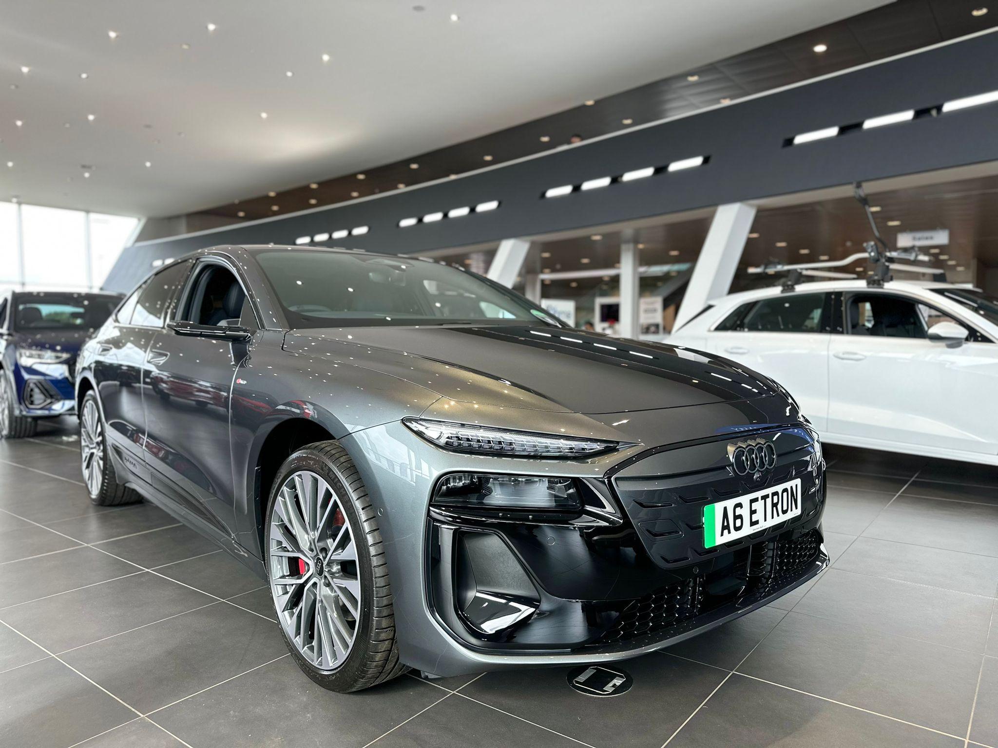 Main listing image - Audi e-tron
