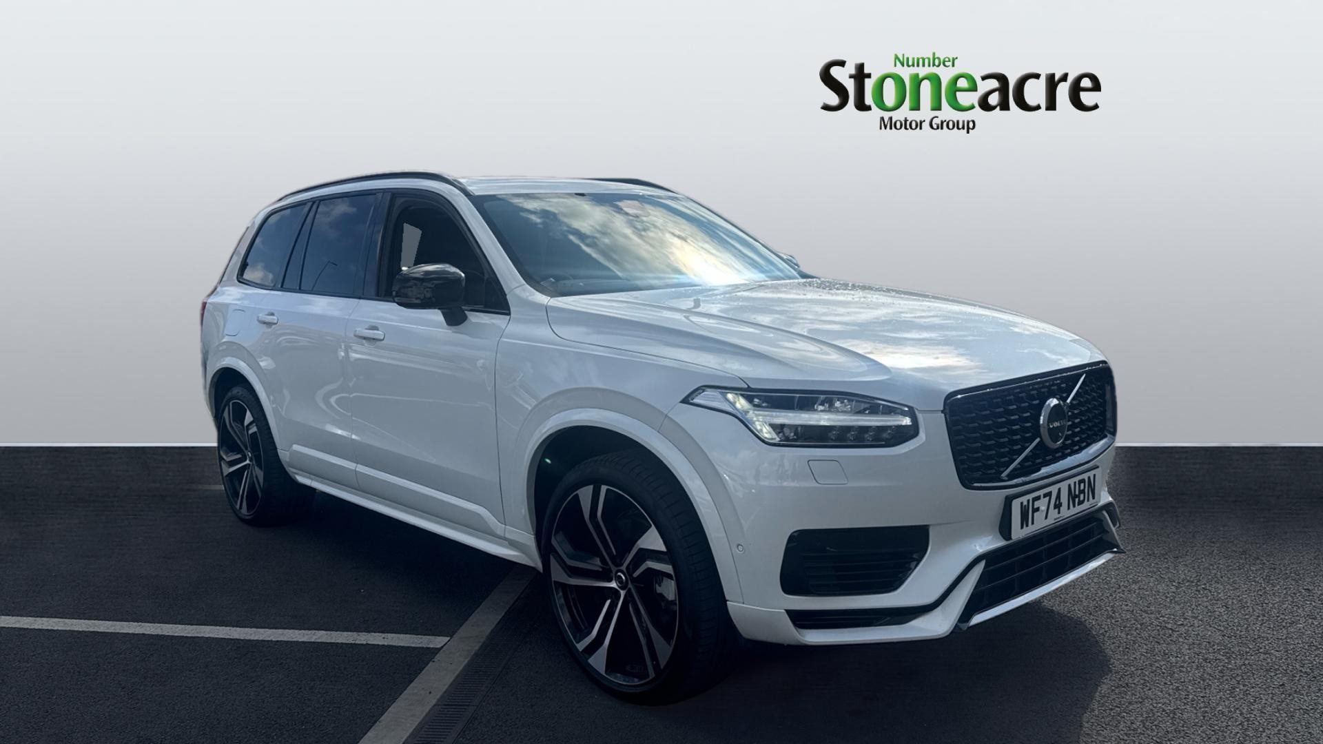 Main listing image - Volvo XC90