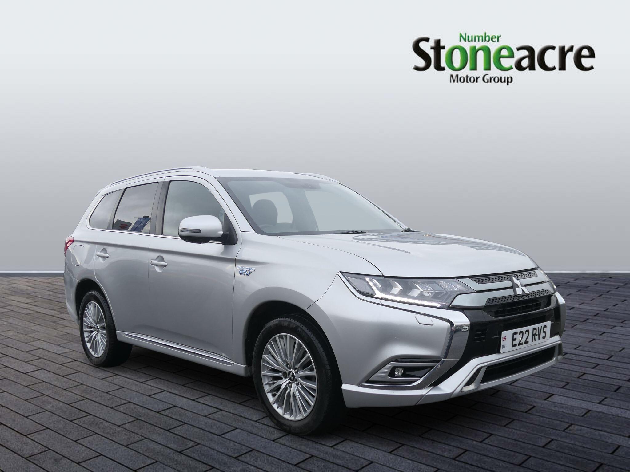Main listing image - Mitsubishi Outlander