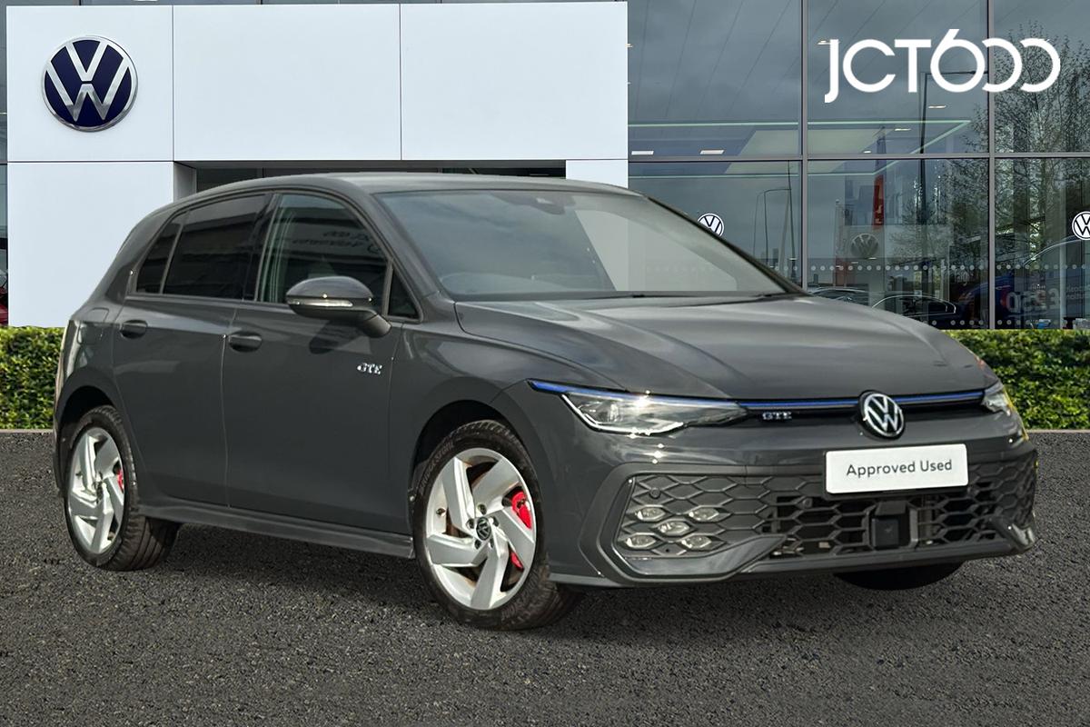 Main listing image - Volkswagen Golf