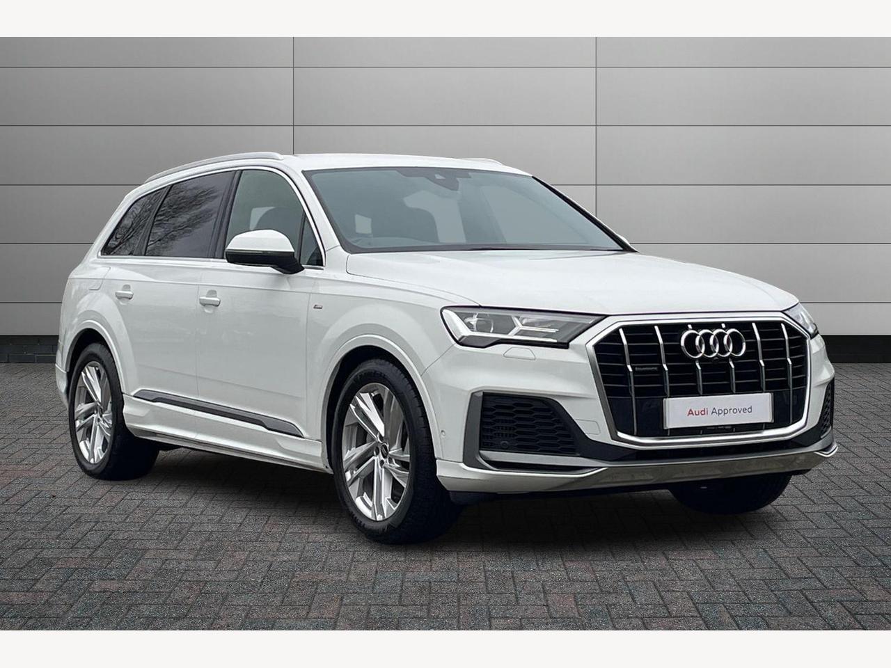 Main listing image - Audi Q7