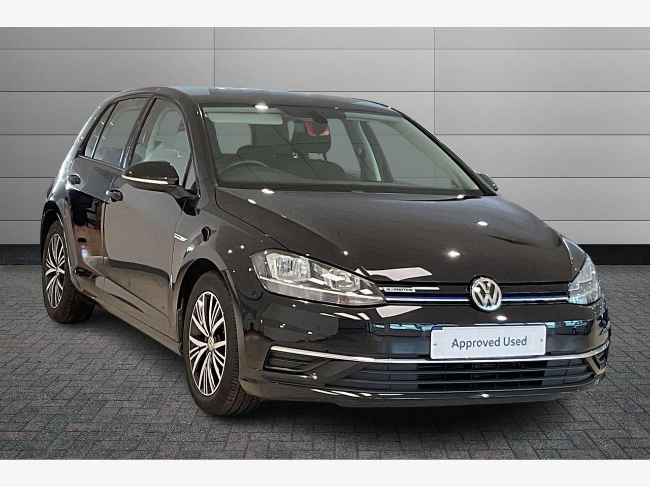 Main listing image - Volkswagen Golf